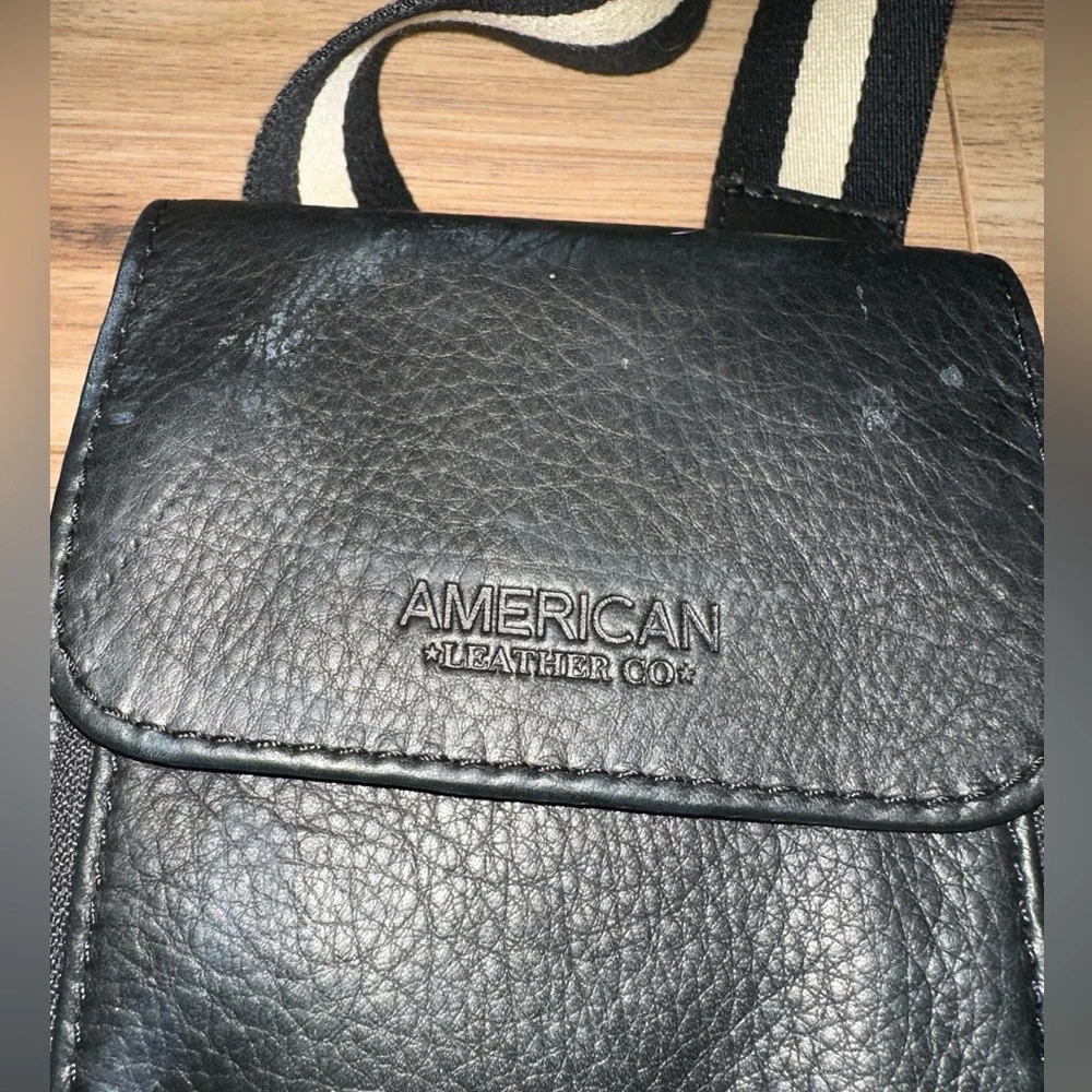 American leather company crossbody with guitar strap - Picture 2 of 4